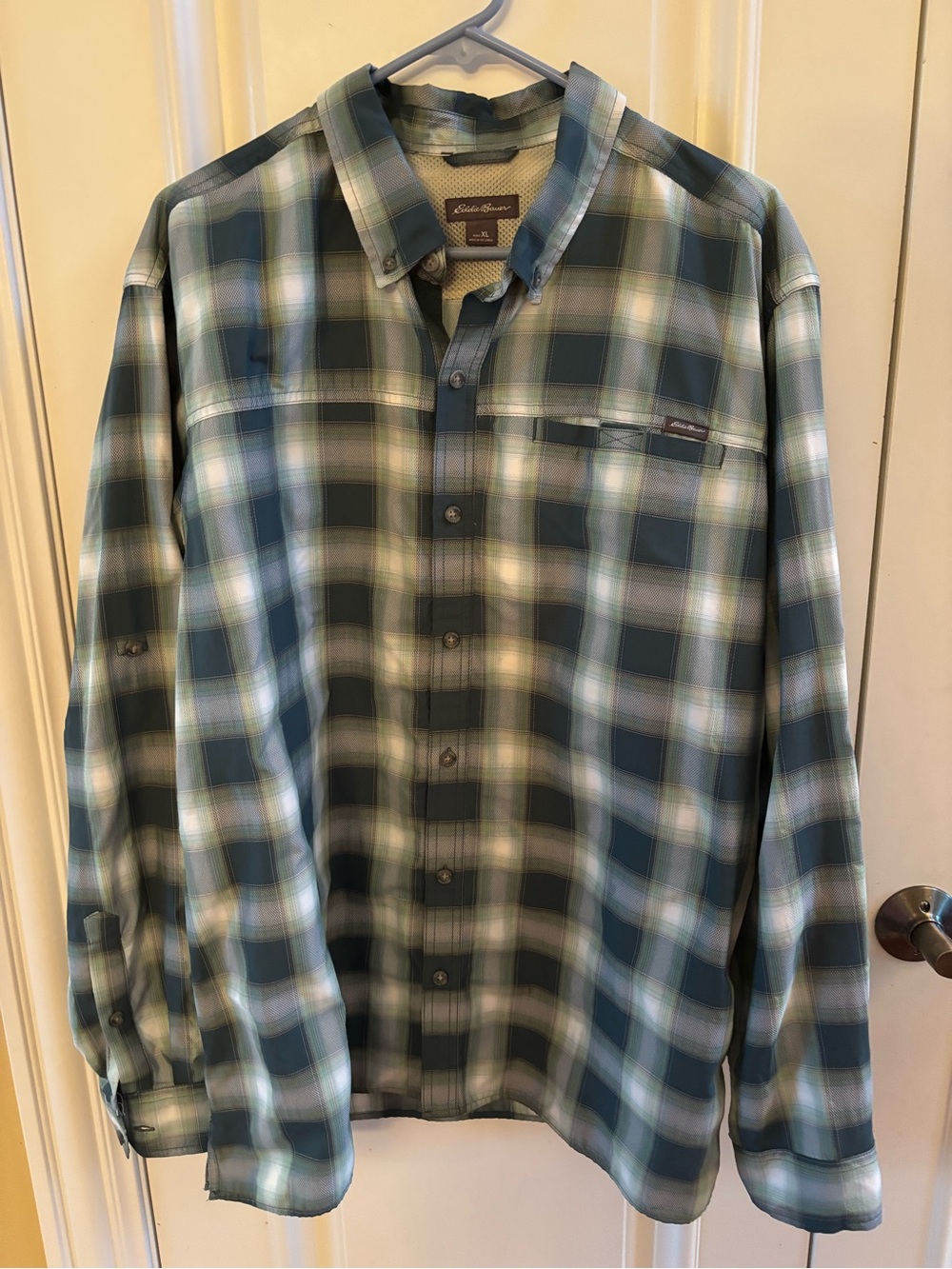 Eddie Bauer Mens Button Down Shirt Size XL  Long Sleeves Multicolored Casual